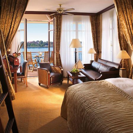 Yachthafenresidenz Hohe Duene Hotell Rostock Eksteriør bilde Suite