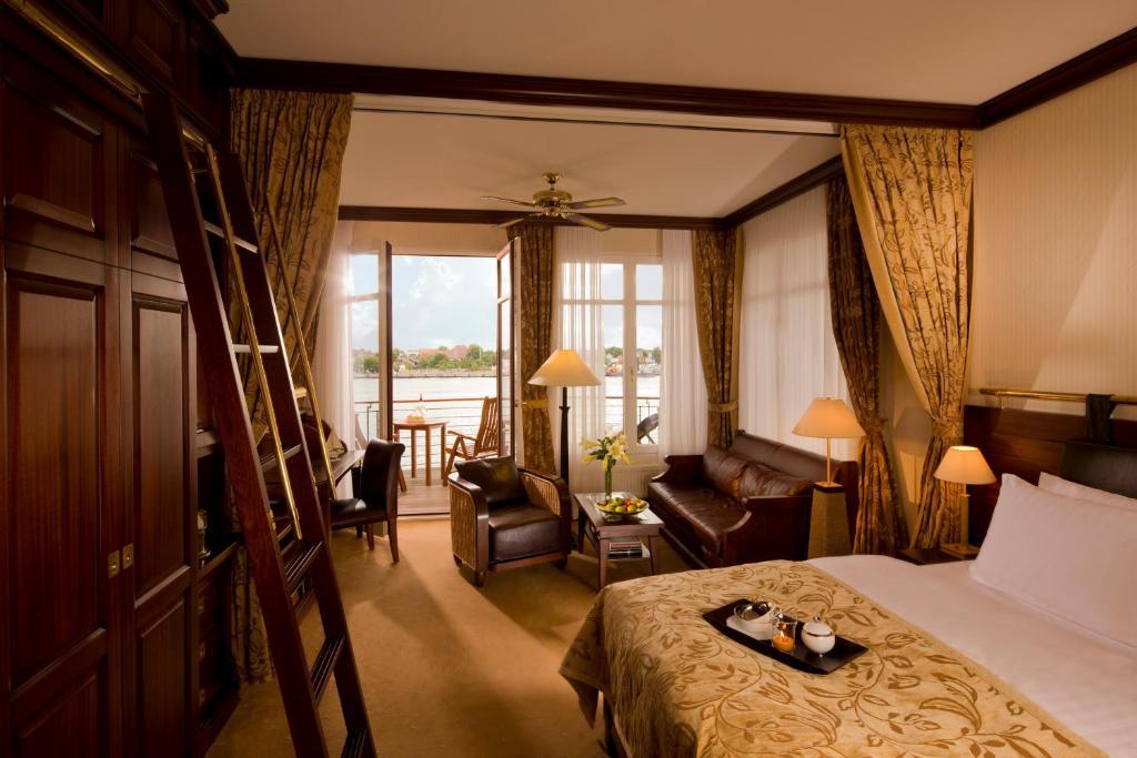 Yachthafenresidenz Hohe Duene Hotell Rostock Rom bilde